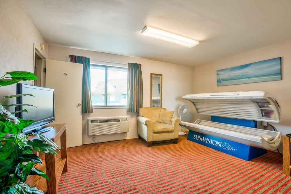 Quality Inn Saint-Ignace Extérieur photo