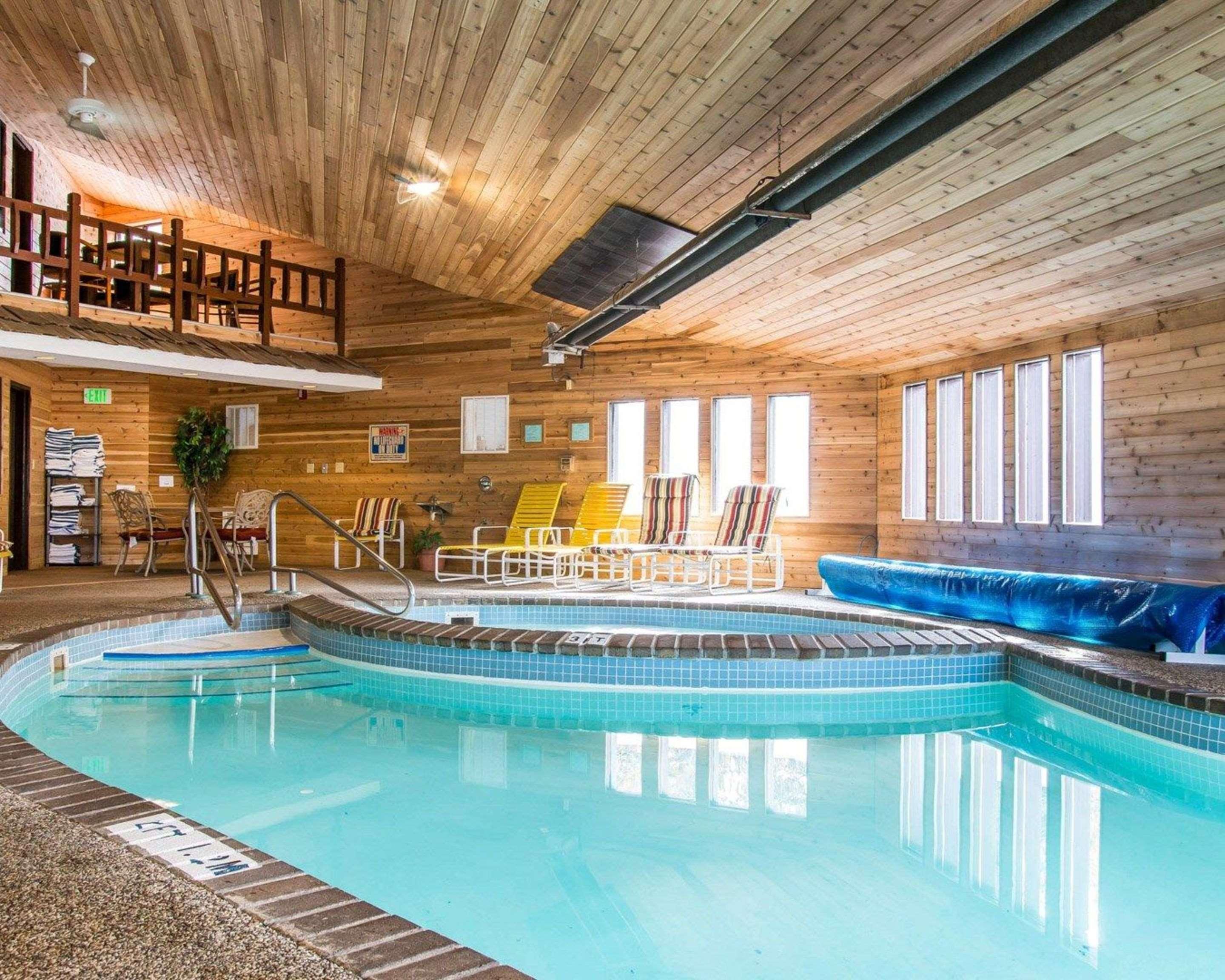 Quality Inn Saint-Ignace Extérieur photo