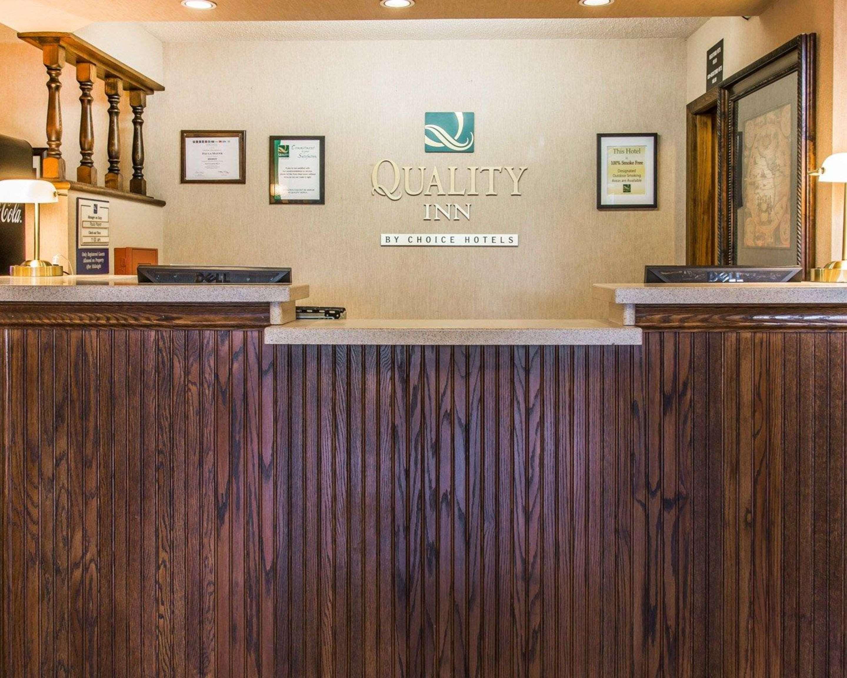 Quality Inn Saint-Ignace Extérieur photo