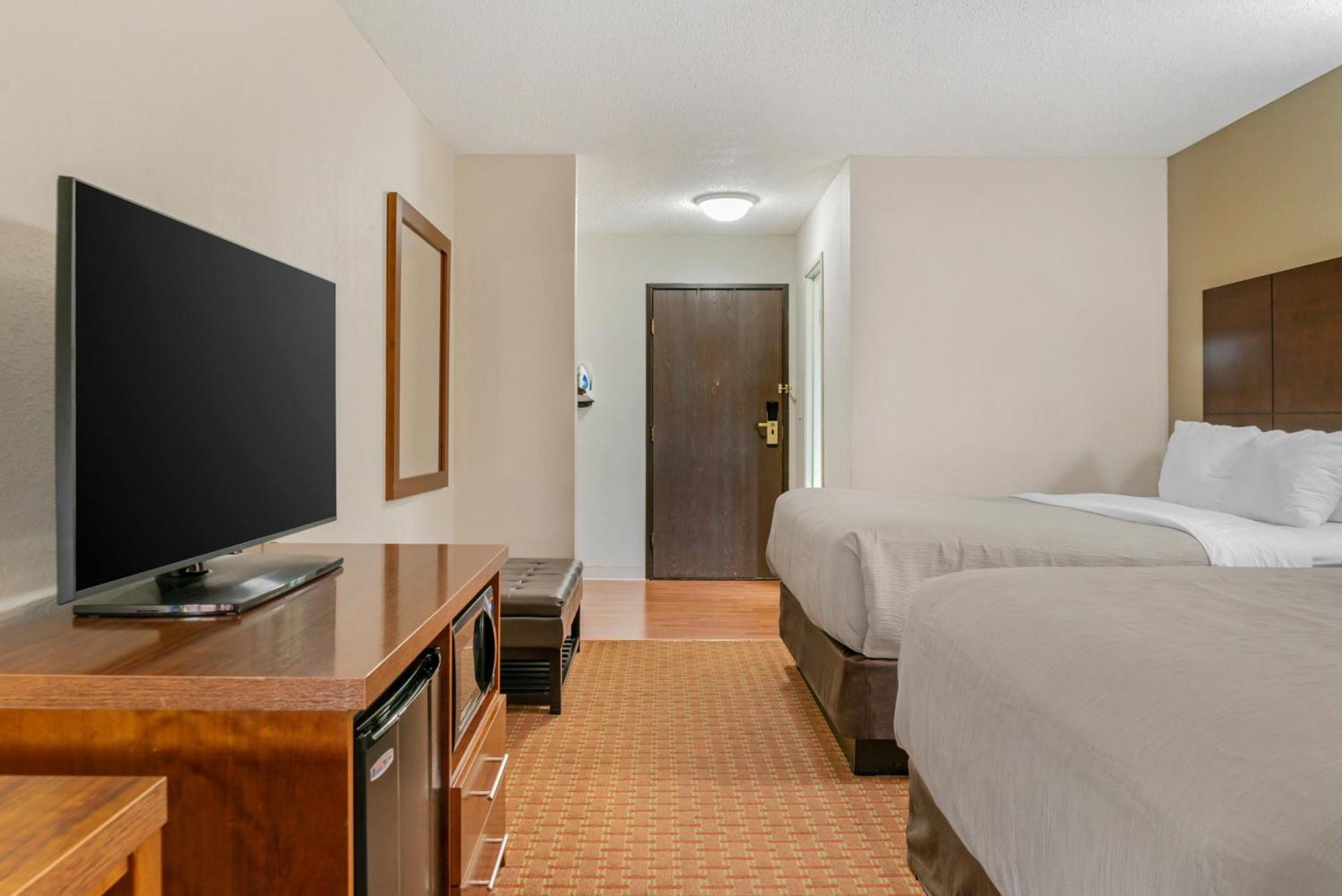 Quality Inn Saint-Ignace Extérieur photo