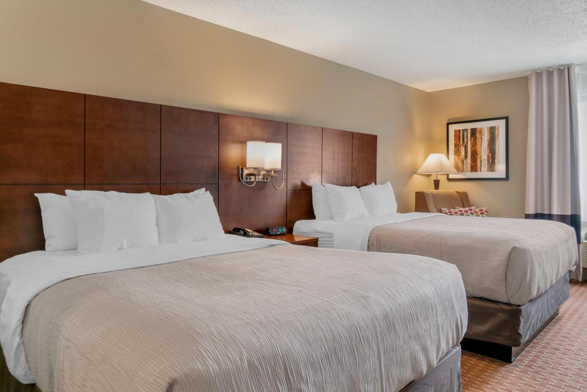 Quality Inn Saint-Ignace Extérieur photo